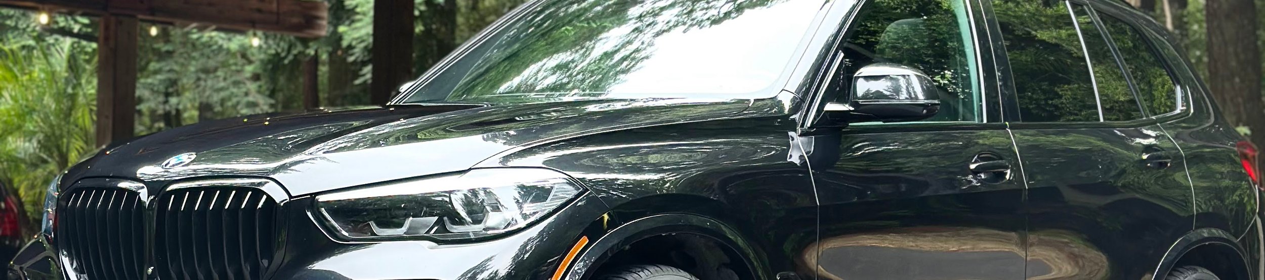 glossy detailed SUV after mobile detailing in Santa Rosa California
