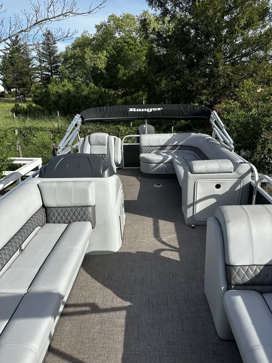 pontoon boat deck and seating cleaned and conditioned